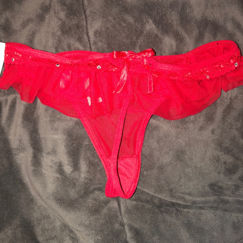 Red Pantie - Picture 2 of 2